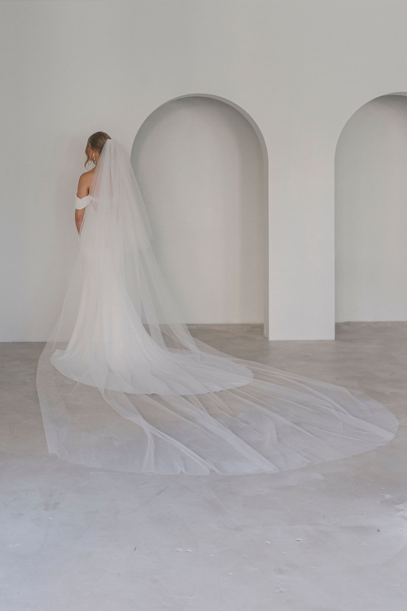 Clara II Soft Veil