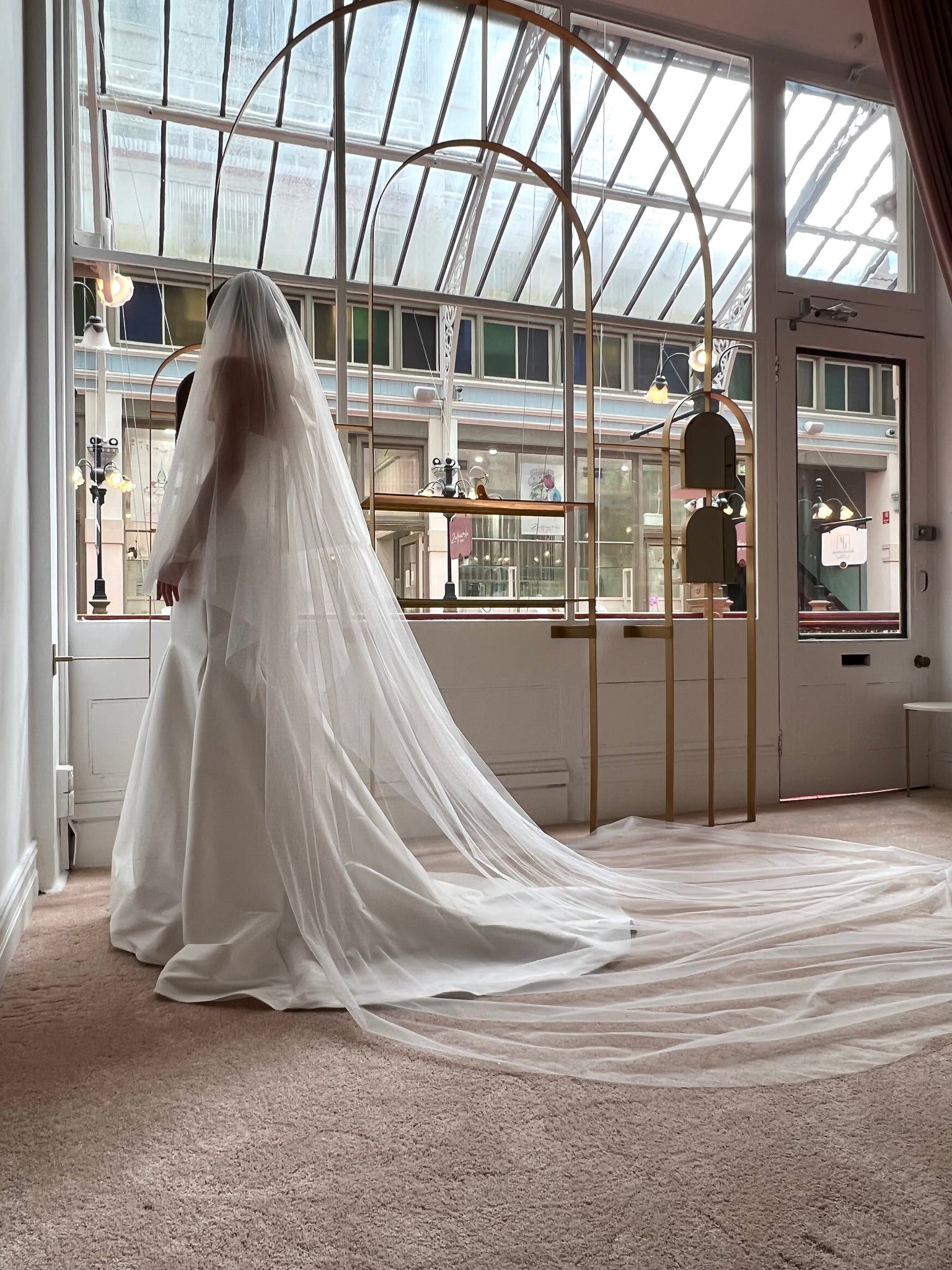Clara II Soft Veil